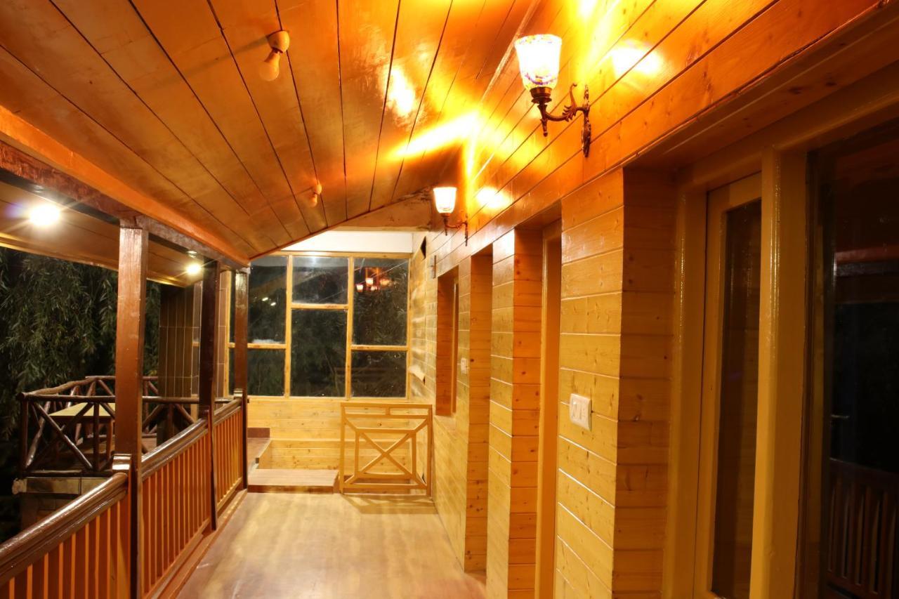 Forest Wood Cottage Manāli Esterno foto